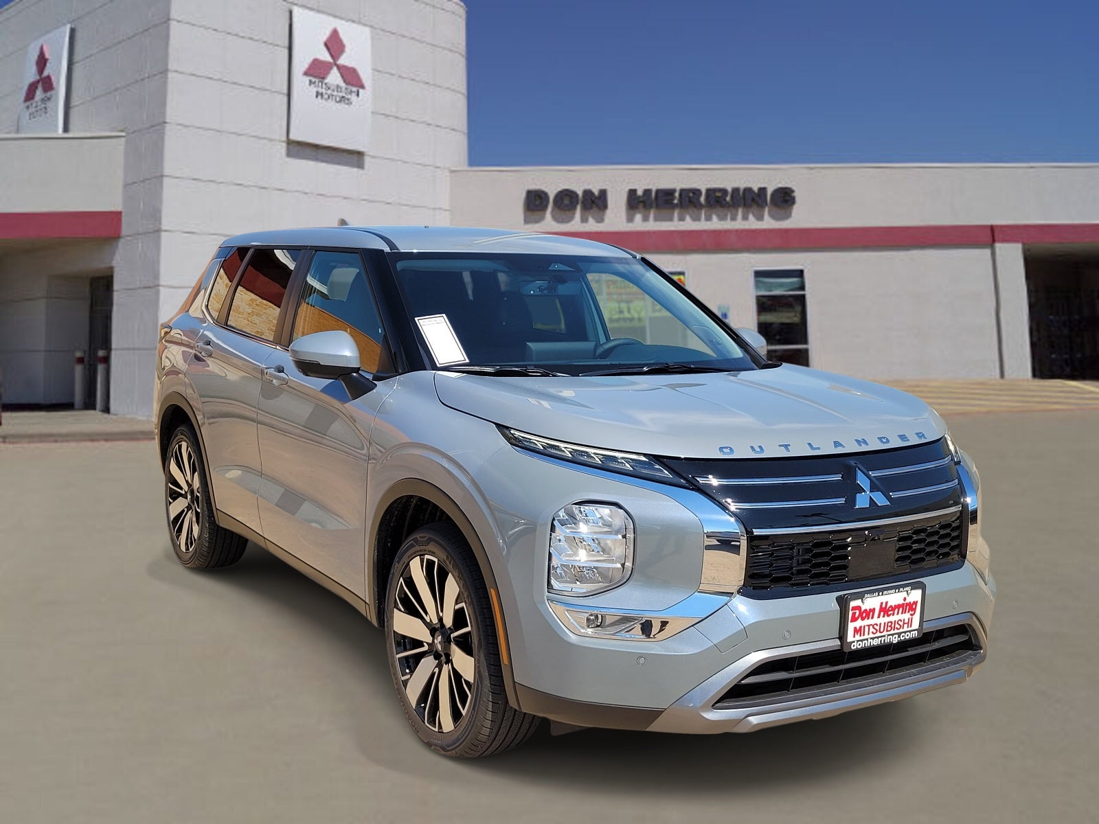 2026 Mitsubishi Outlander SE