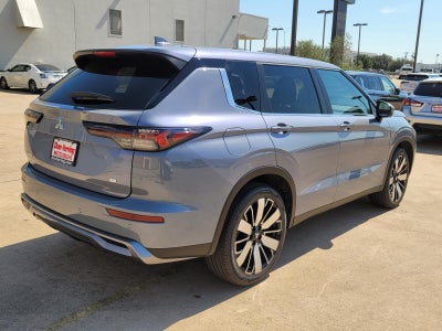 2026 Mitsubishi Outlander SE