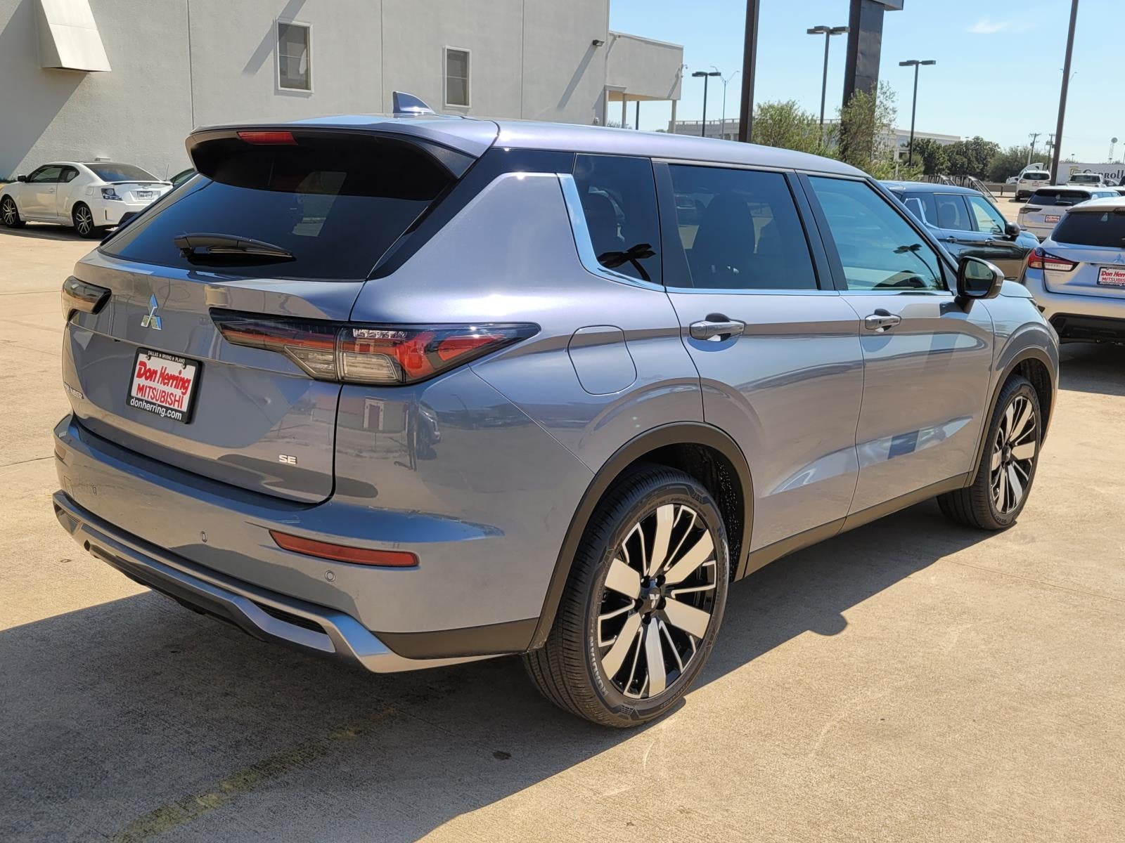 2026 Mitsubishi Outlander SE