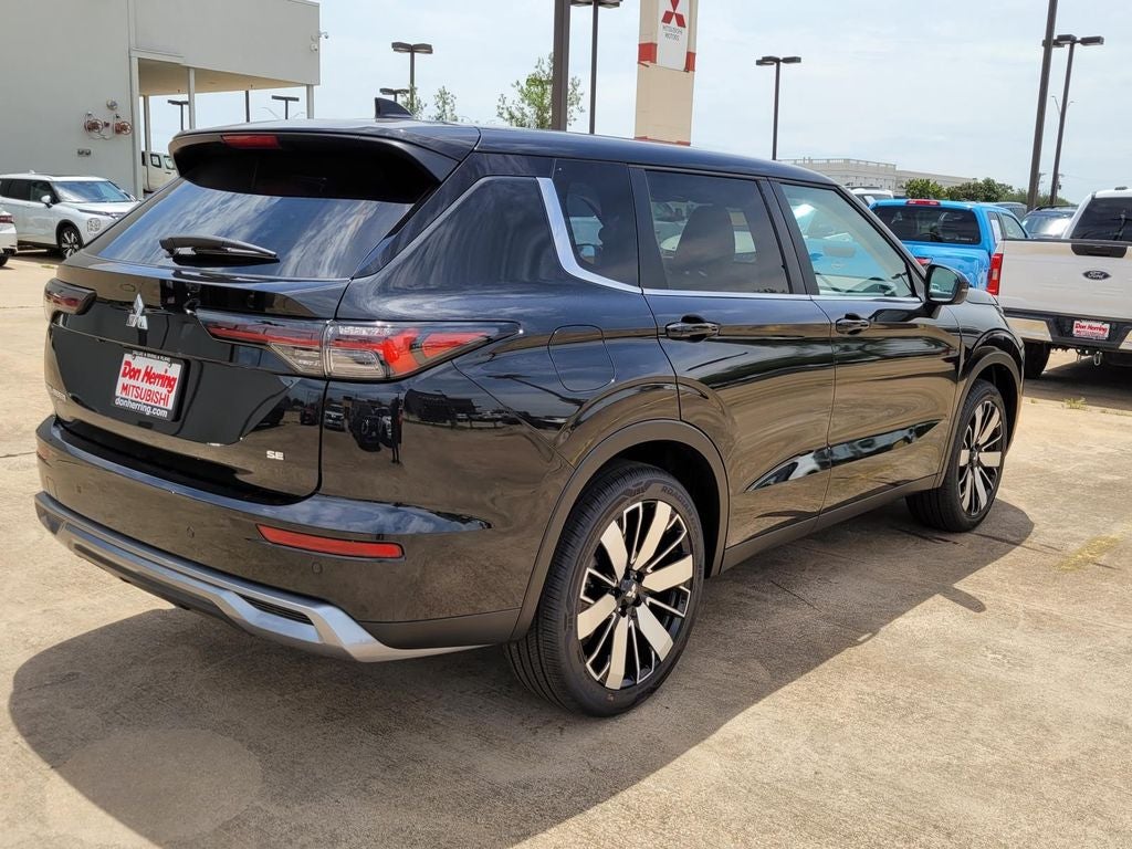 2026 Mitsubishi Outlander SE