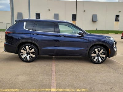 2026 Mitsubishi Outlander SE