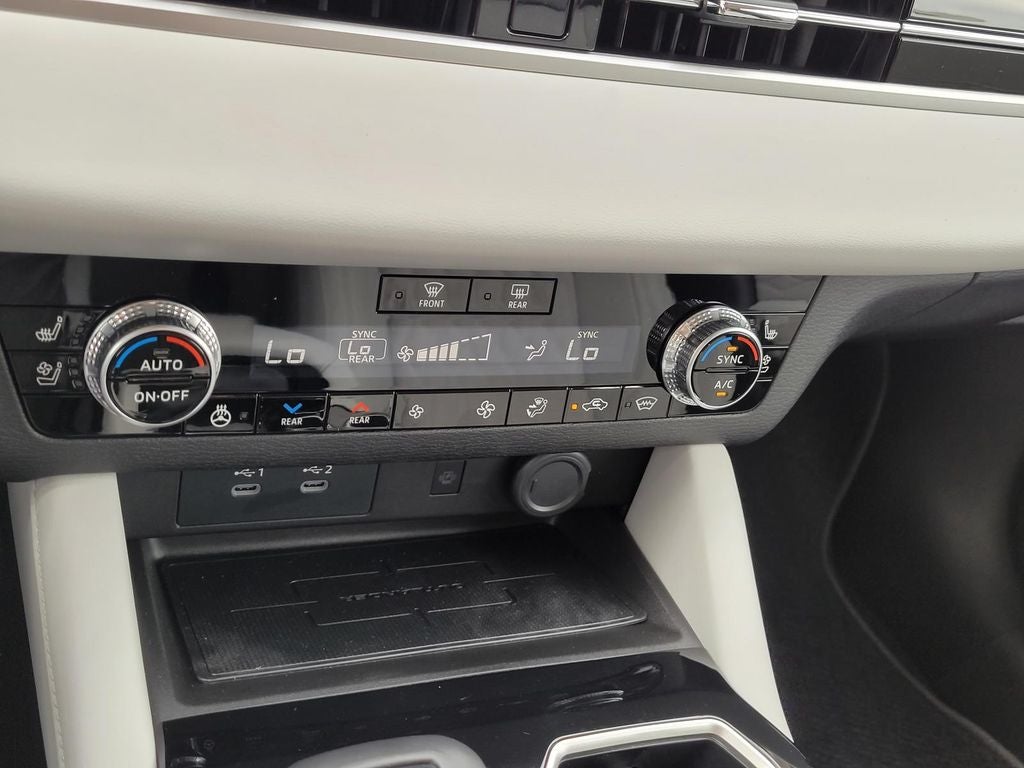 2026 Mitsubishi Outlander SE
