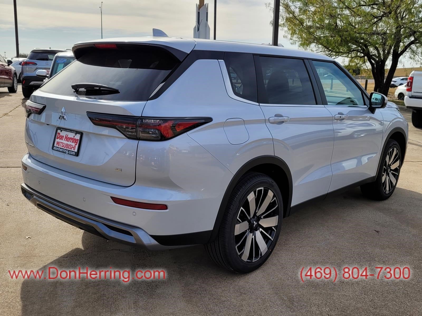 2026 Mitsubishi Outlander SE 2WD