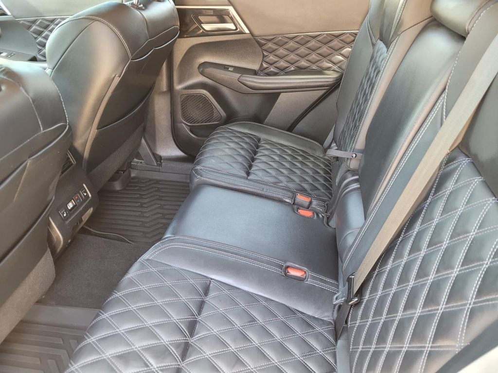 2024 Mitsubishi Outlander SEL