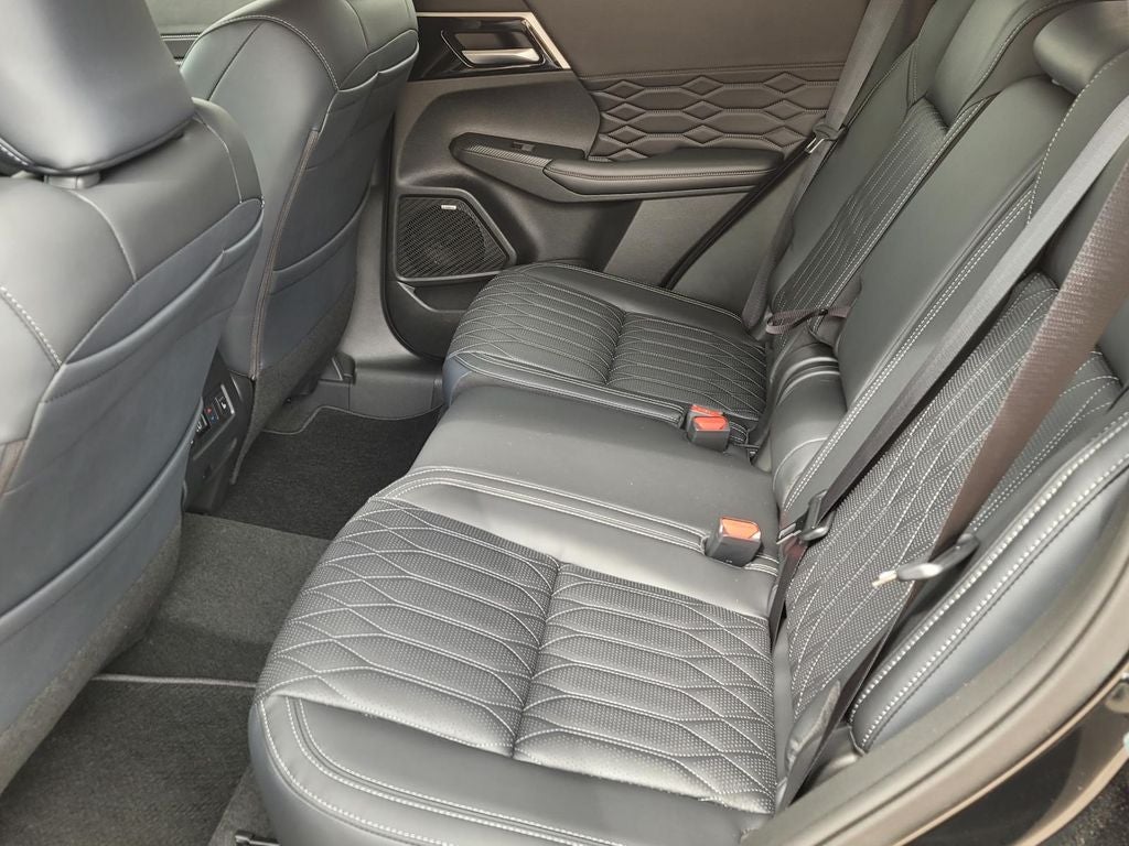 2026 Mitsubishi Outlander SEL