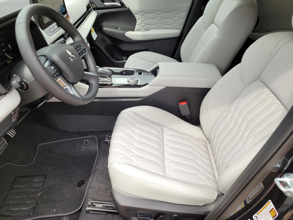 2026 Mitsubishi Outlander SEL