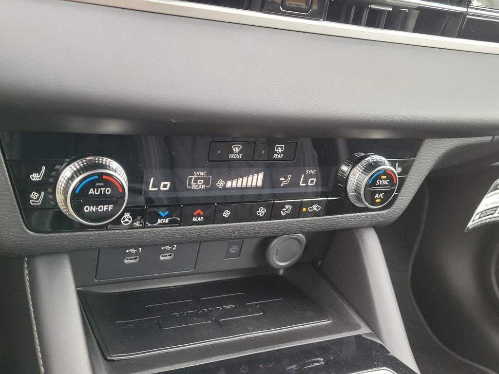 2026 Mitsubishi Outlander Black Edition