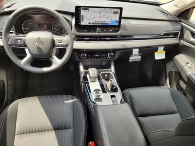 2026 Mitsubishi Outlander ES