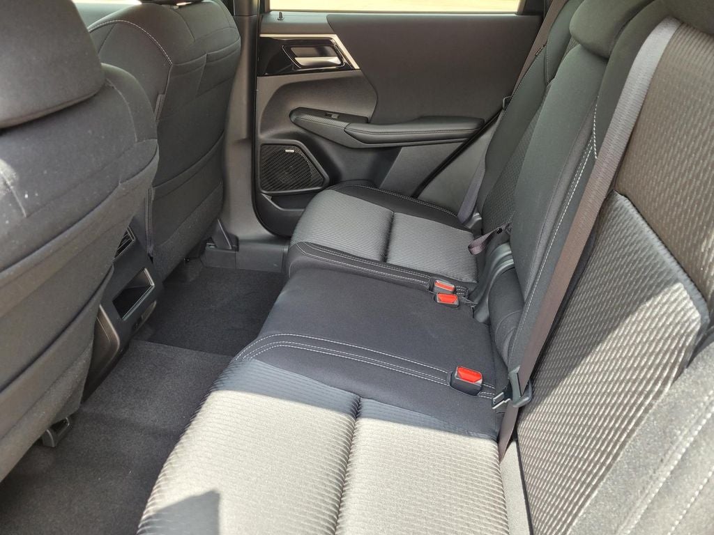 2026 Mitsubishi Outlander ES