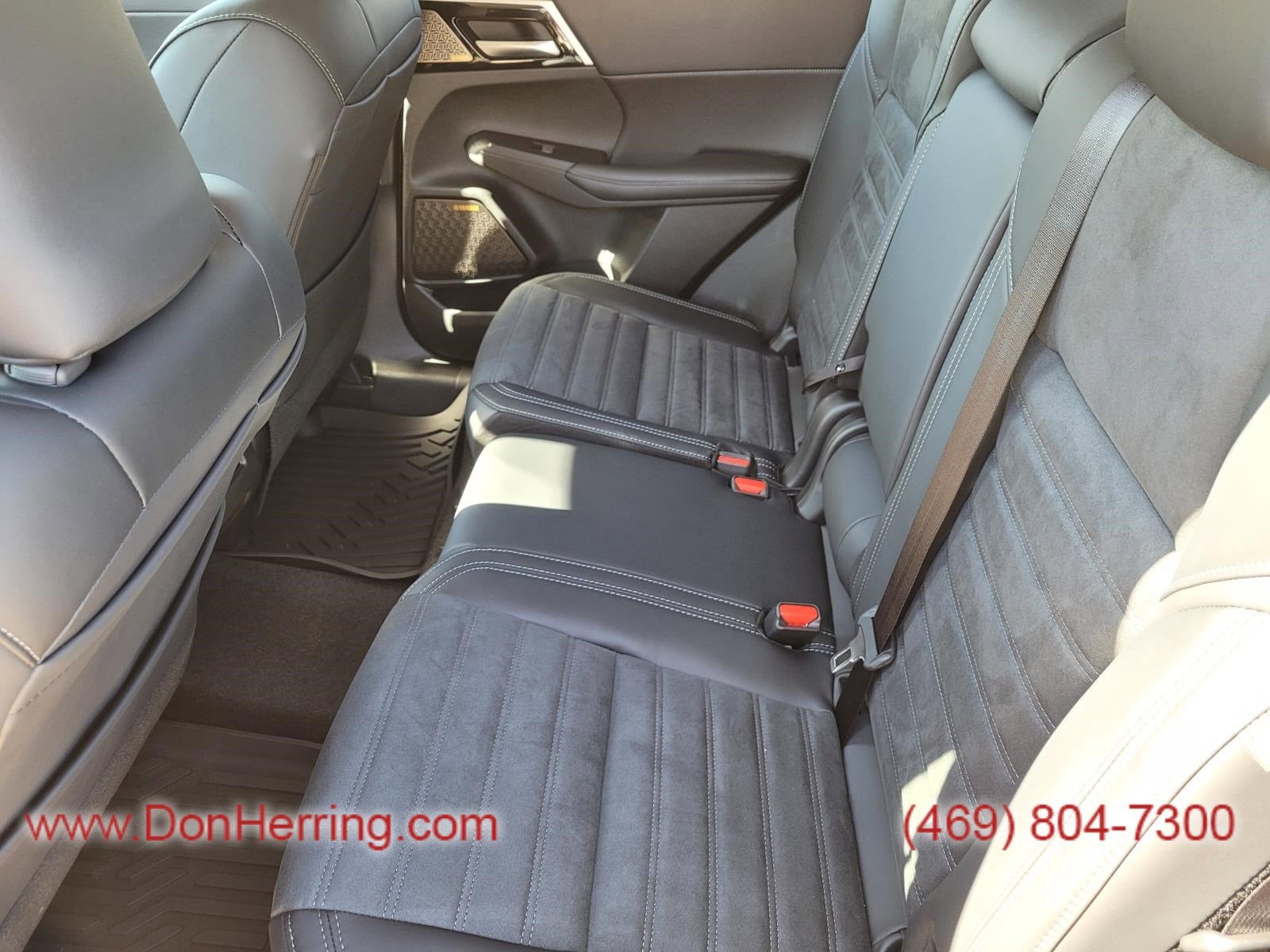 2026 Mitsubishi Outlander SE AWC