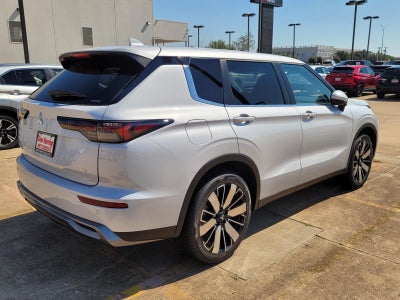 2026 Mitsubishi Outlander SE