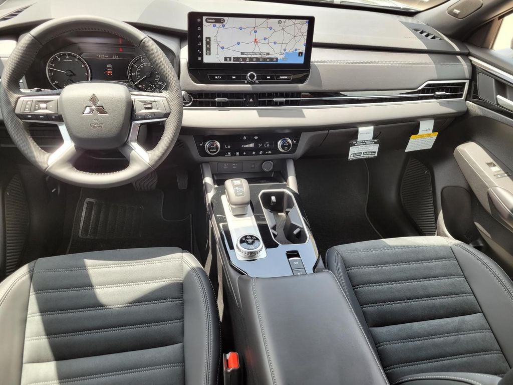 2026 Mitsubishi Outlander LE