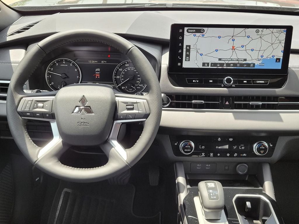 2026 Mitsubishi Outlander LE