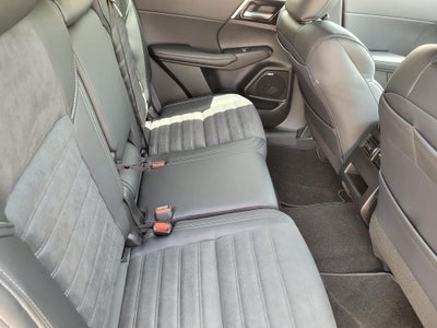 2026 Mitsubishi Outlander LE