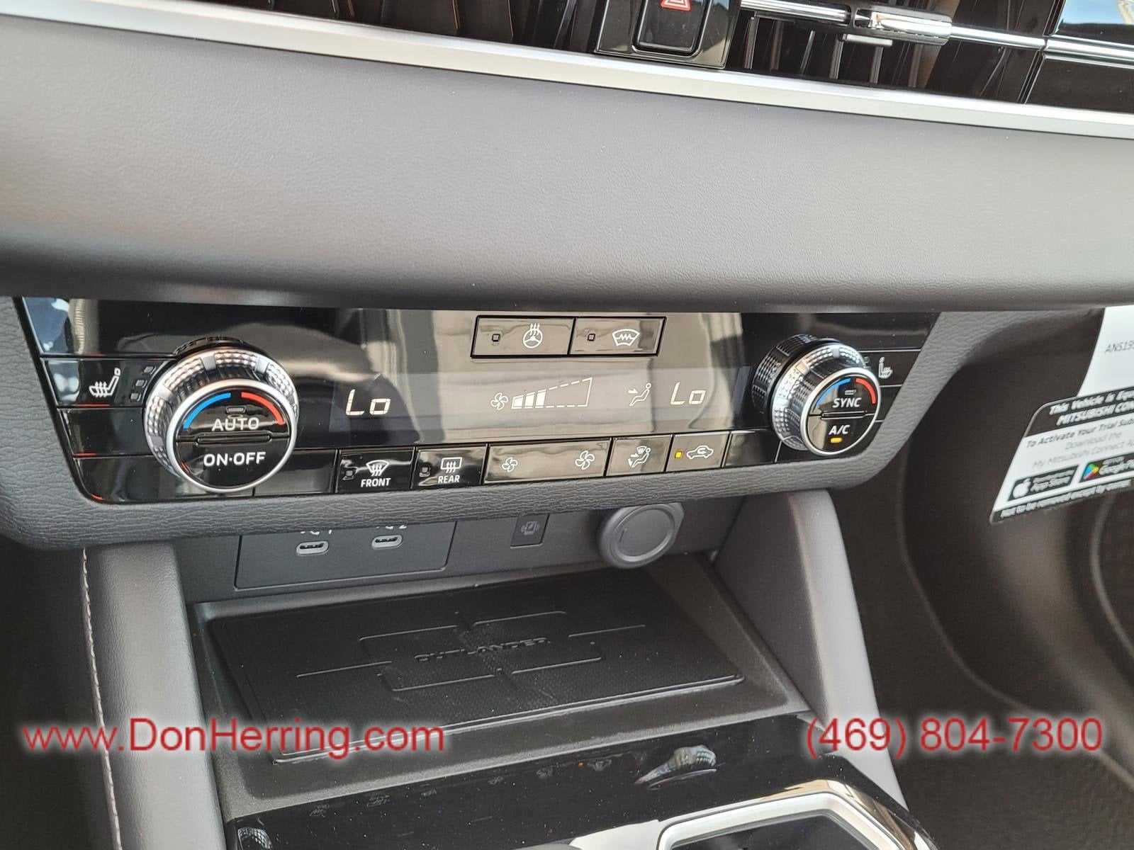 2026 Mitsubishi Outlander SE AWC