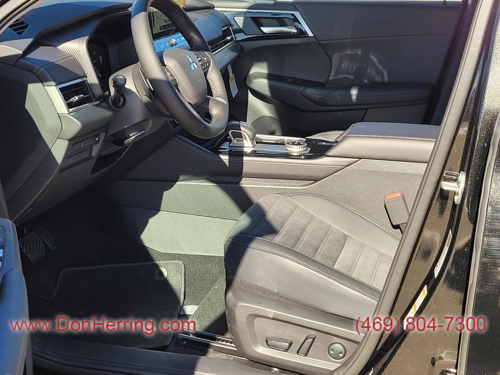 2026 Mitsubishi Outlander SE AWC