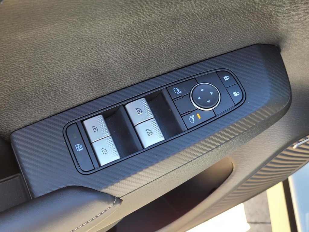 2026 Mitsubishi Outlander LE