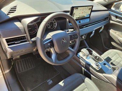 2026 Mitsubishi Outlander LE