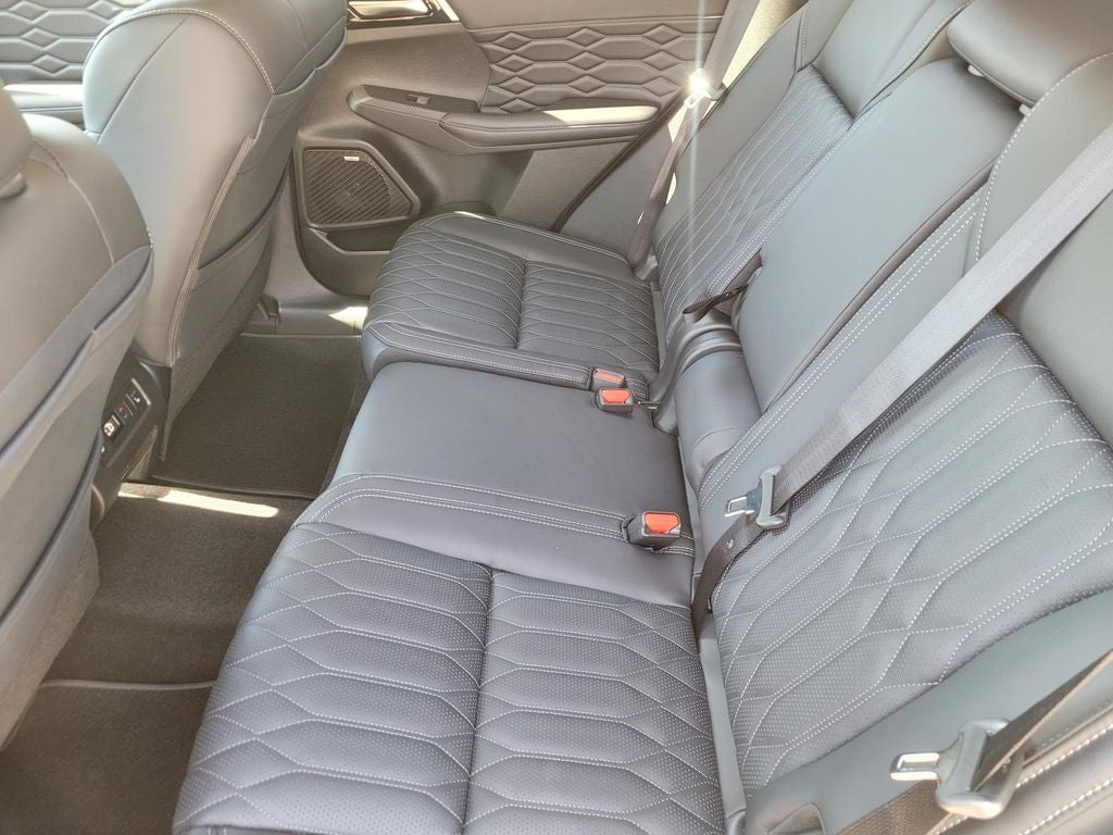 2026 Mitsubishi Outlander SEL