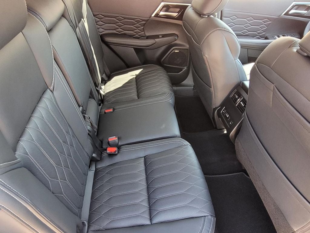 2026 Mitsubishi Outlander SEL