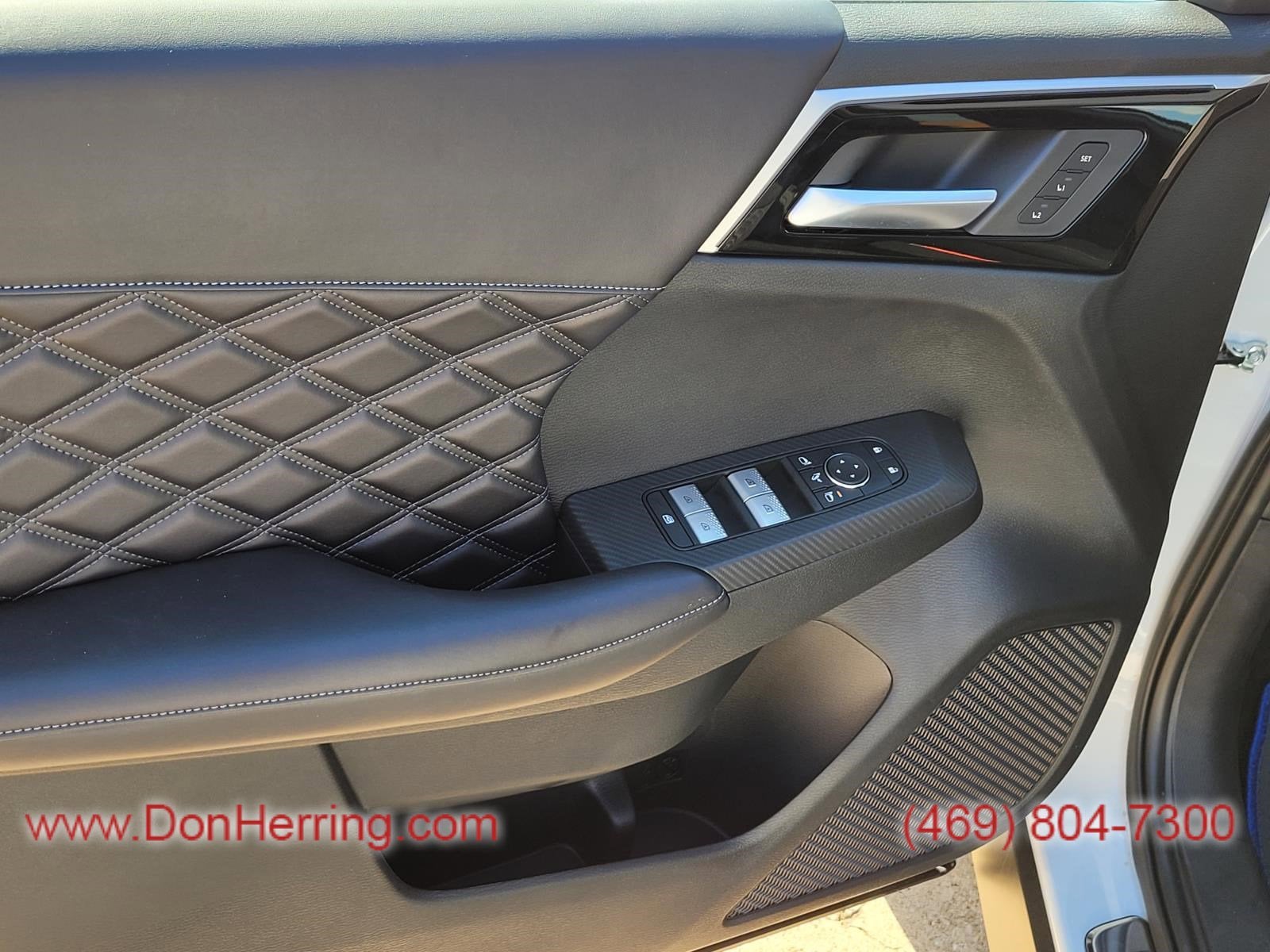 2025 Mitsubishi Outlander PHEV SEL AWC