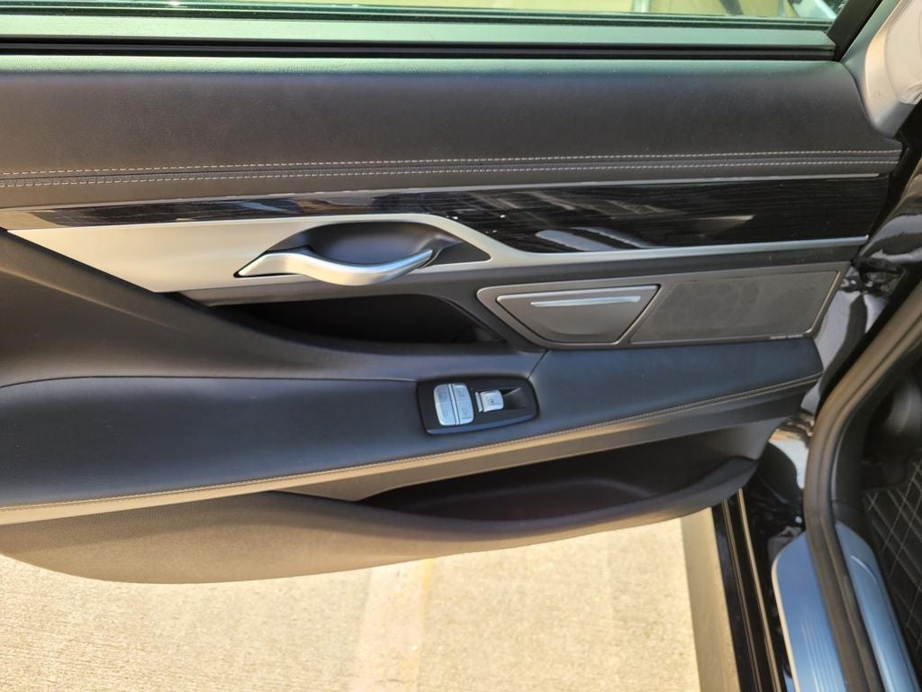 2016 BMW 7 series 750i