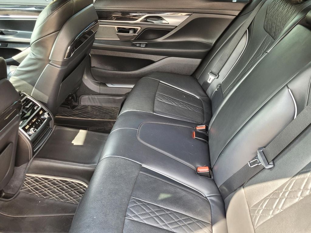 2016 BMW 7 series 750i