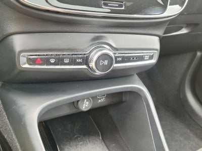 2022 Volvo XC40 R-Design