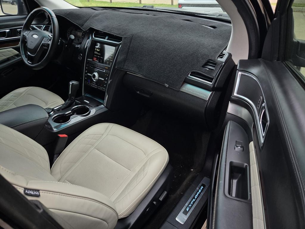 2017 Ford Explorer Platinum