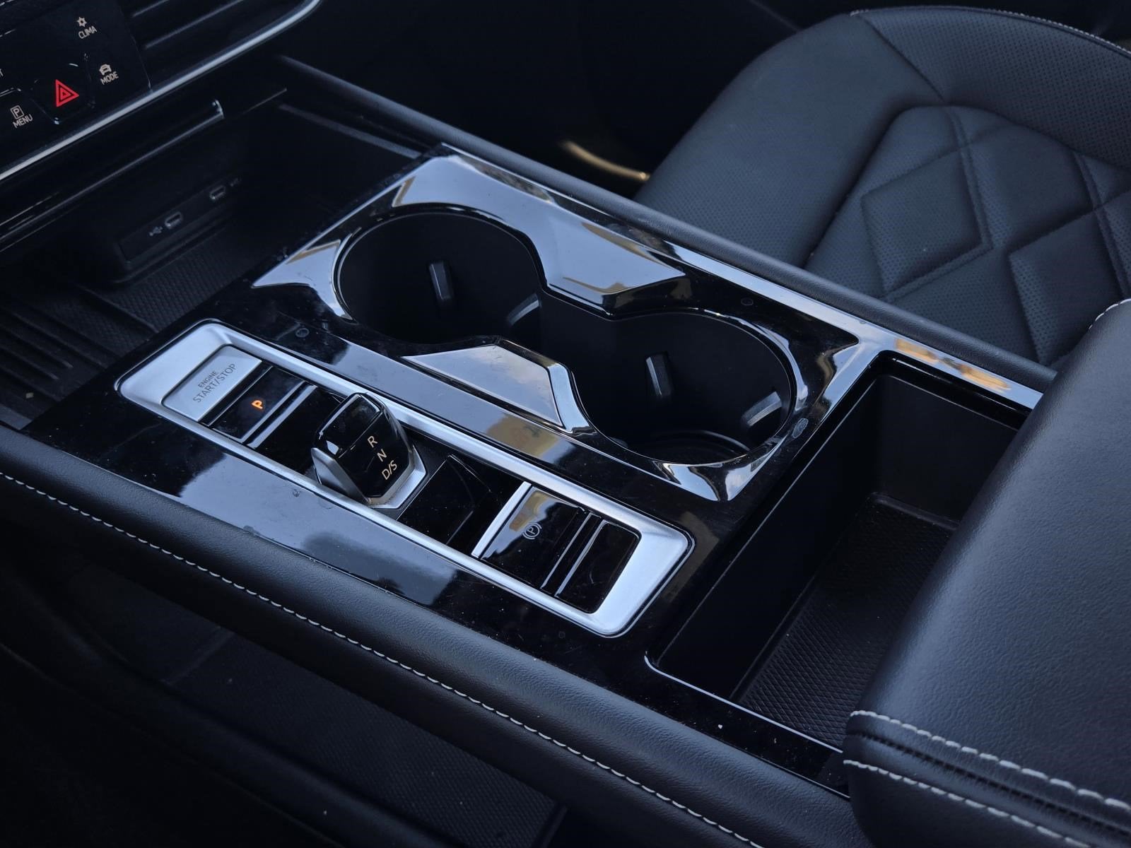 2025 Volkswagen Atlas Cross Sport 2.0T SE w/Technology