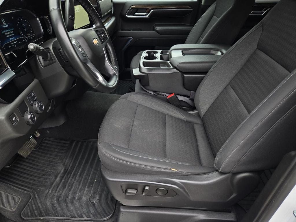 2023 Chevrolet Silverado LT