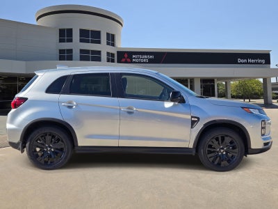2027 Mitsubishi Outlander Sport LE