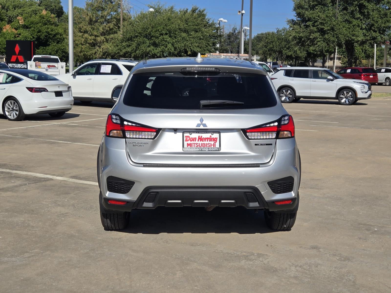 2027 Mitsubishi Outlander Sport LE