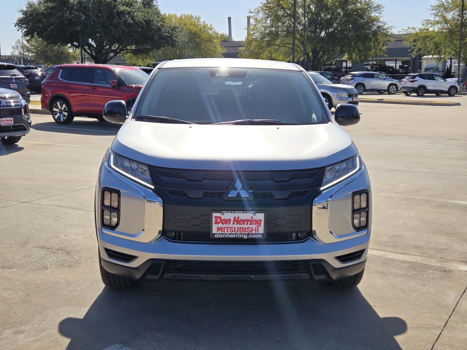 2027 Mitsubishi Outlander Sport LE