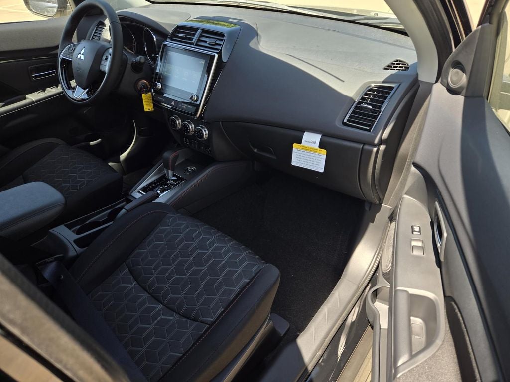 2026 Mitsubishi Outlander Sport LE