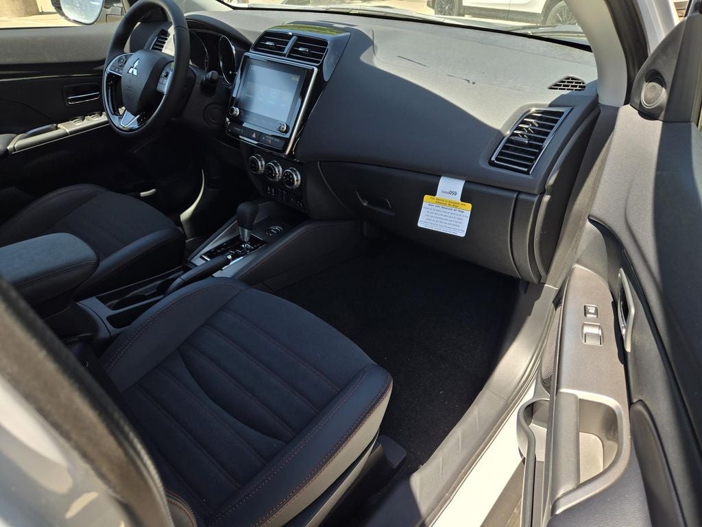 2026 Mitsubishi Outlander Sport SE