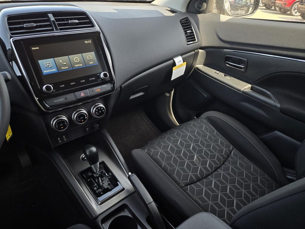 2026 Mitsubishi Outlander Sport ES