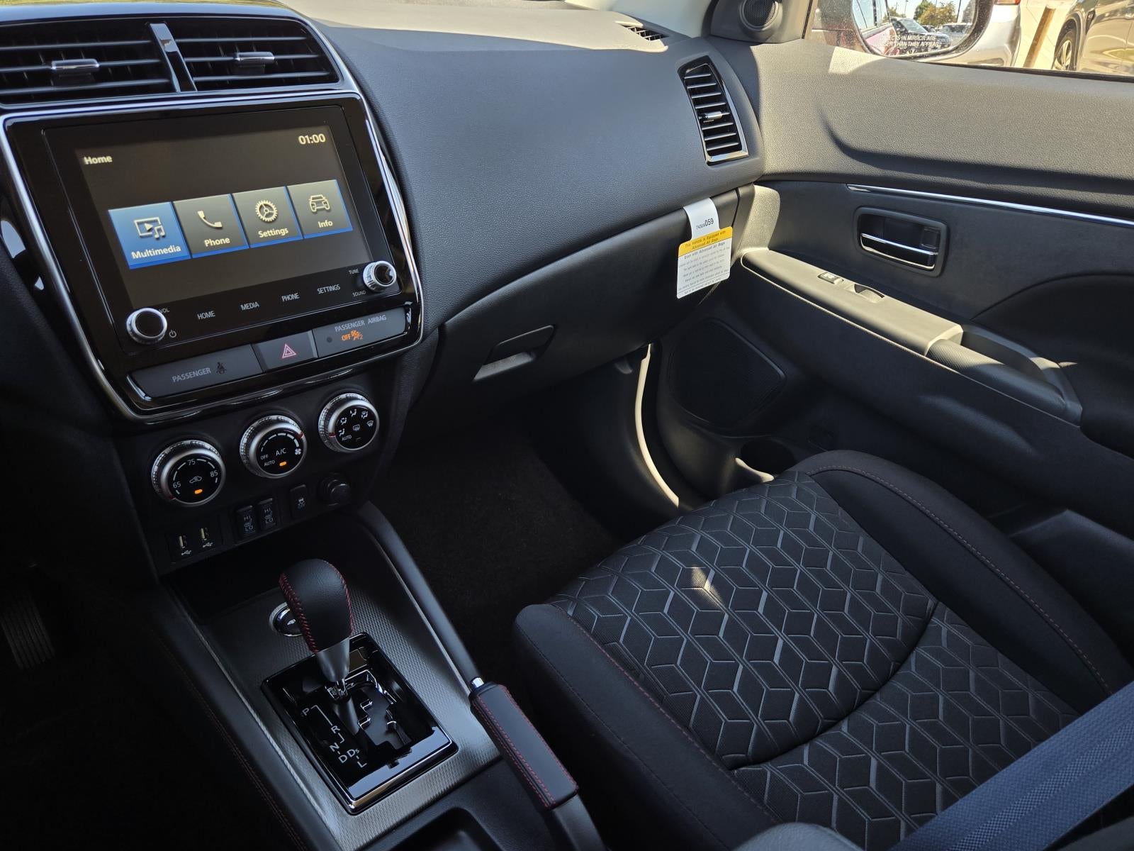 2027 Mitsubishi Outlander Sport LE