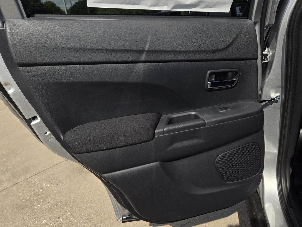 2026 Mitsubishi Outlander Sport ES