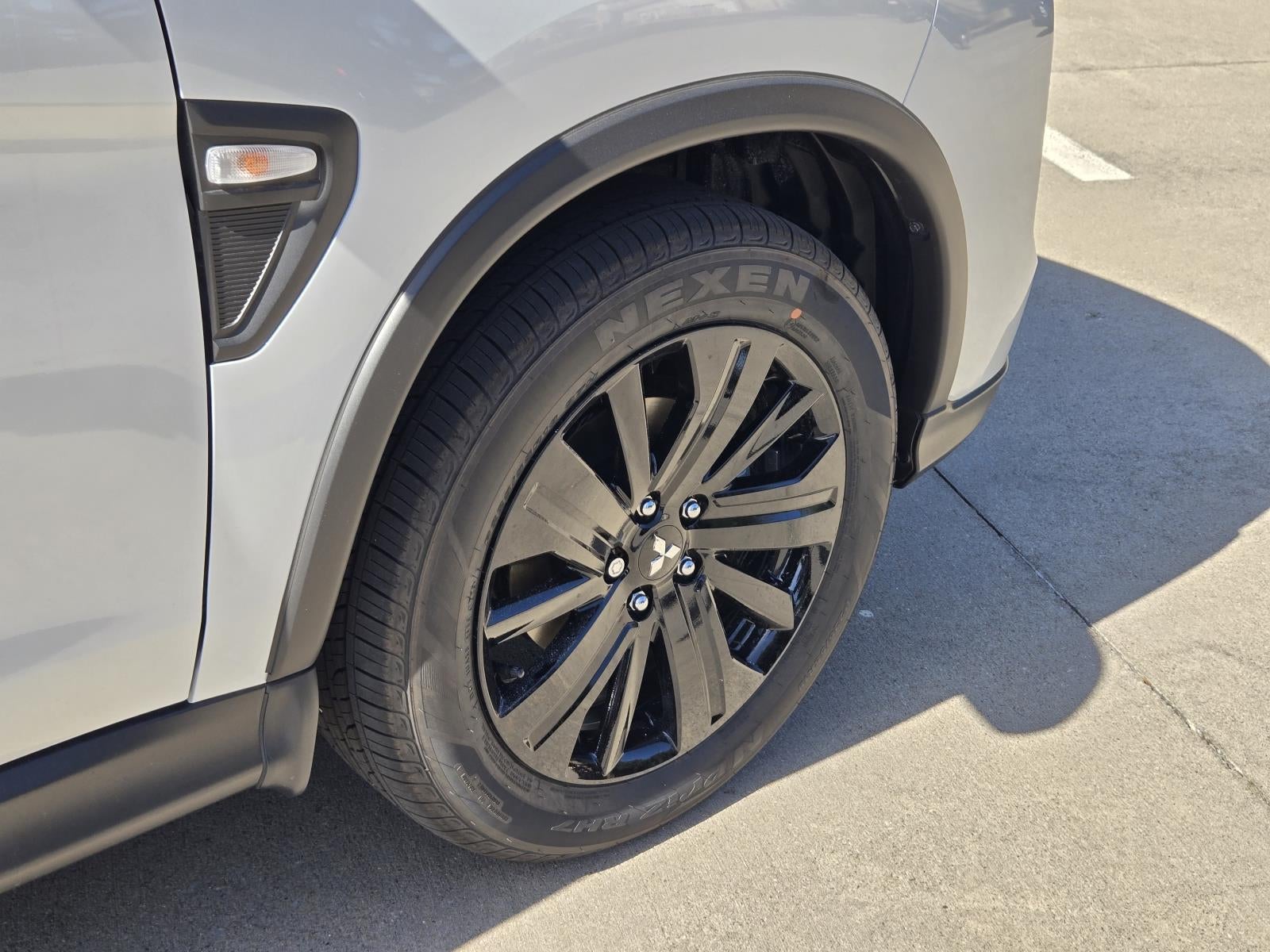 2027 Mitsubishi Outlander Sport LE