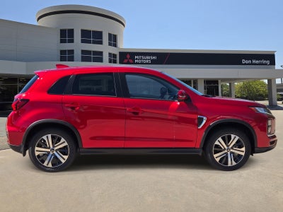 2027 Mitsubishi Outlander Sport SE