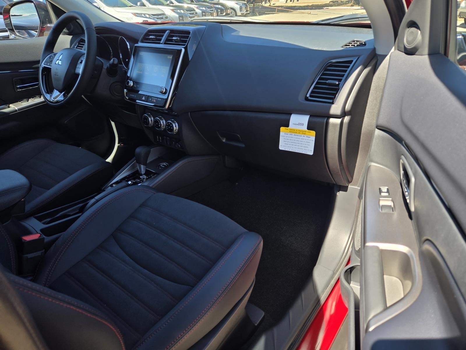 2027 Mitsubishi Outlander Sport SE
