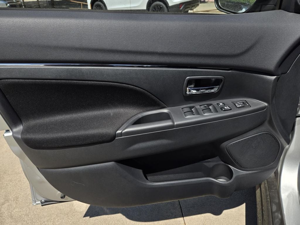 2026 Mitsubishi Outlander Sport SE