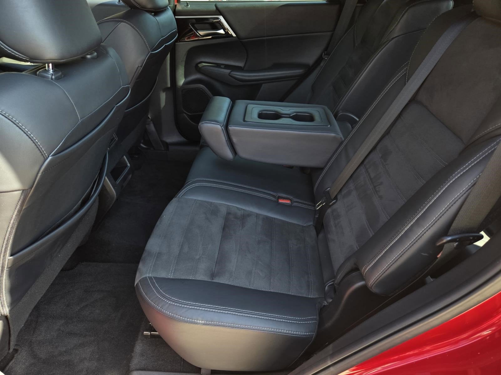 2022 Mitsubishi Outlander Black Edition