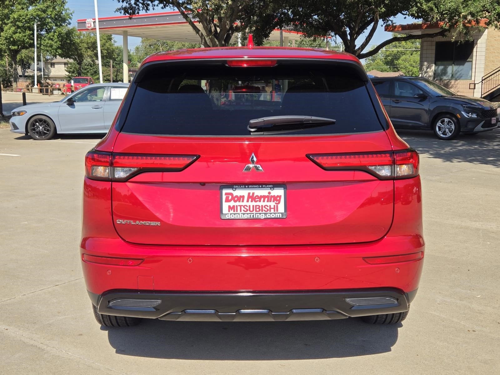 2022 Mitsubishi Outlander Black Edition