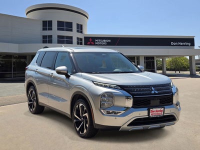 2023 Mitsubishi Outlander SE