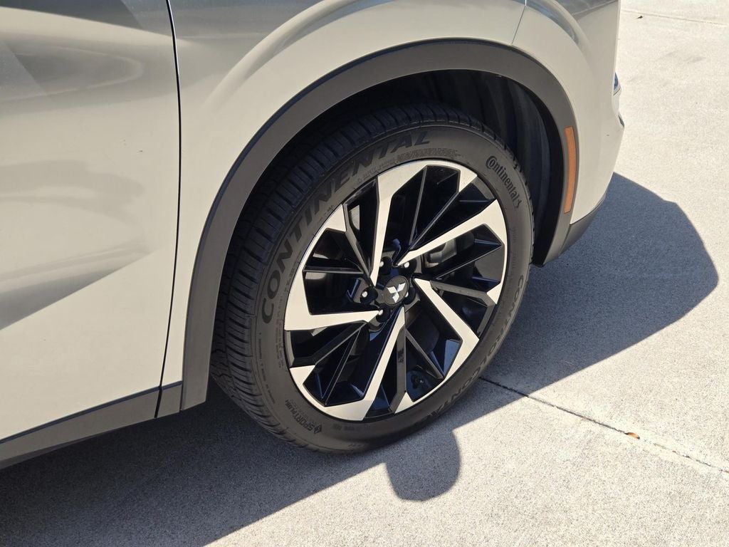 2023 Mitsubishi Outlander SE