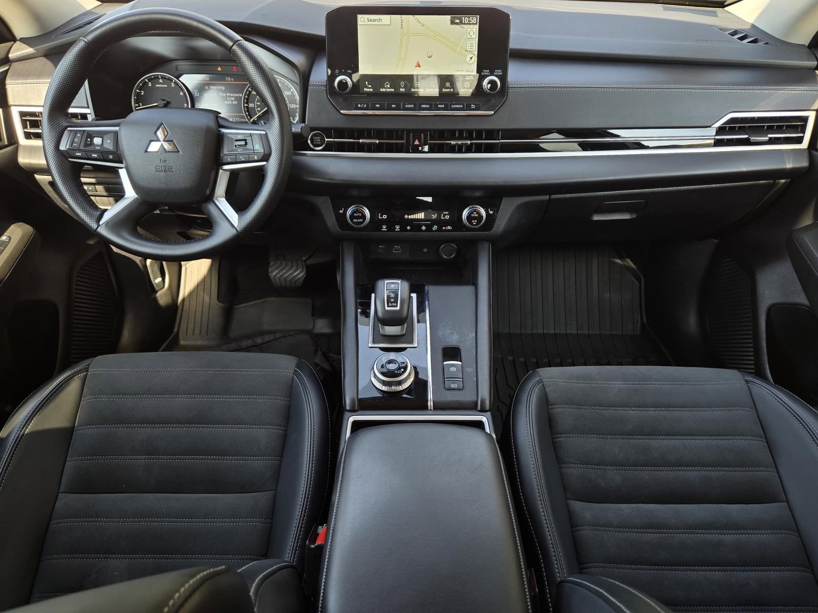 2024 Mitsubishi Outlander SE