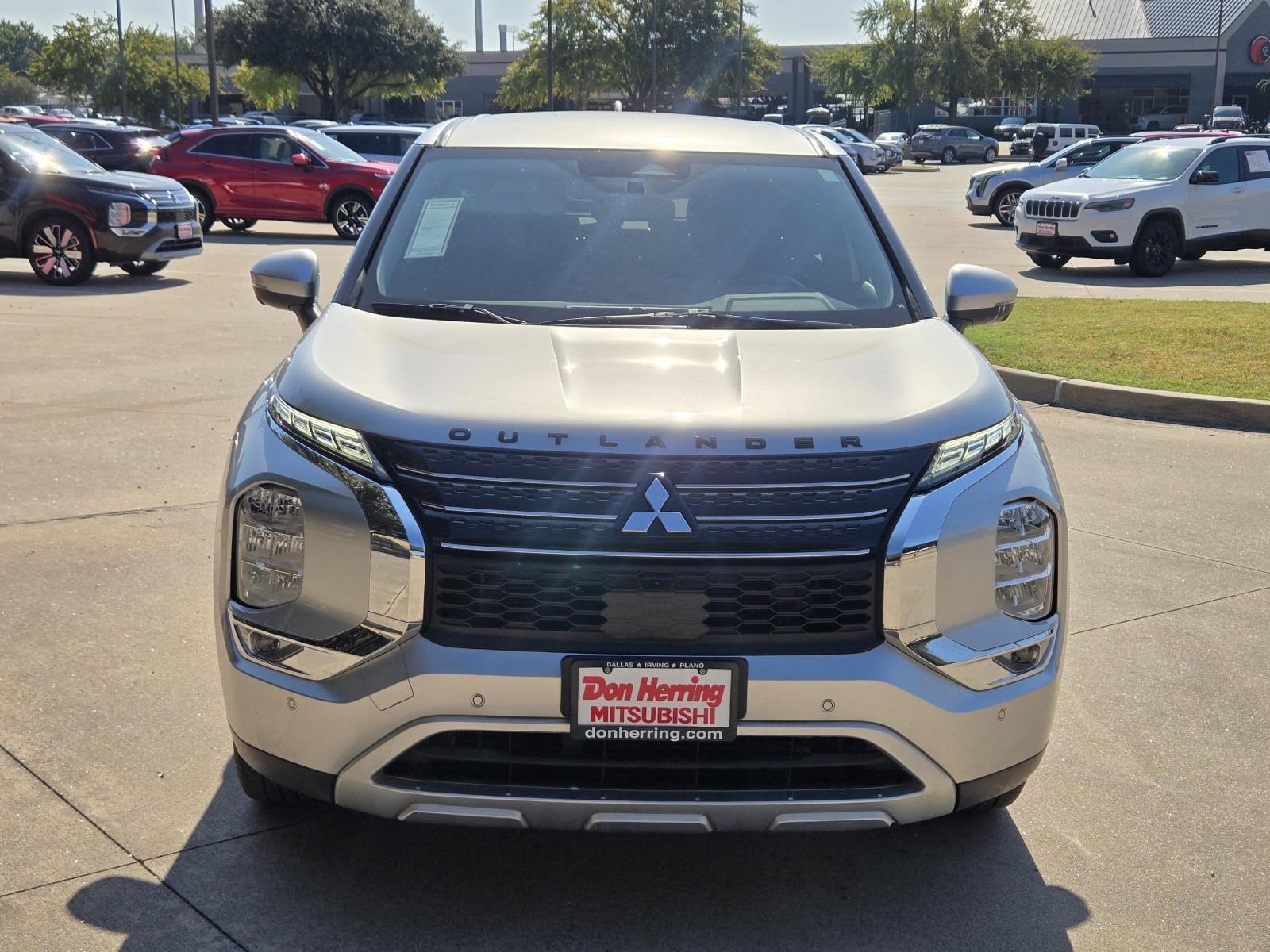 2024 Mitsubishi Outlander SE