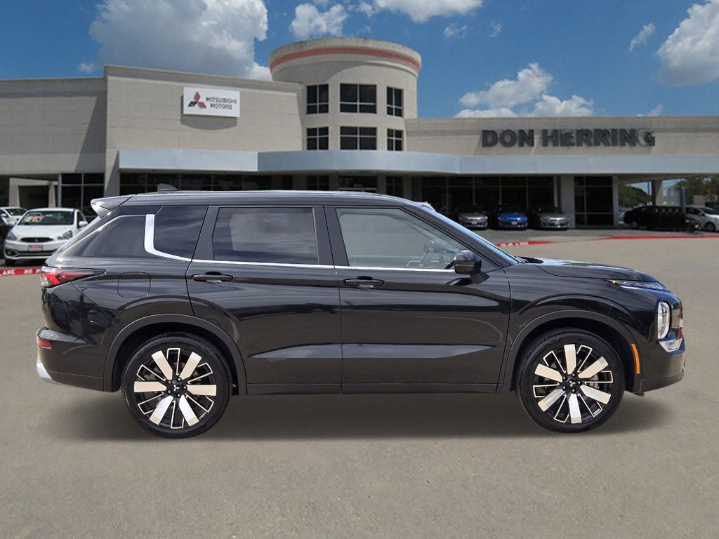 2026 Mitsubishi Outlander SE